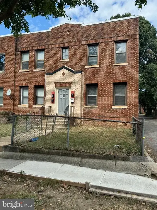 1508 Neal St Ne, Washington