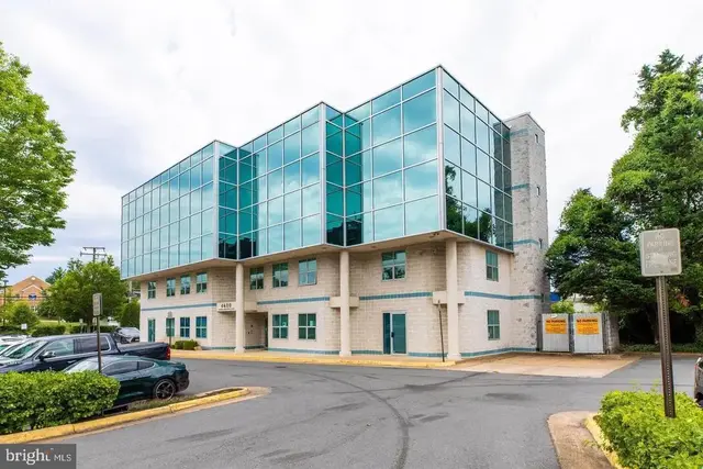 4600 John Marr #302, Annandale