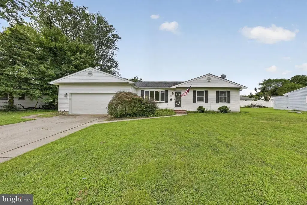 161 River Drive Ave, PENNSVILLE
