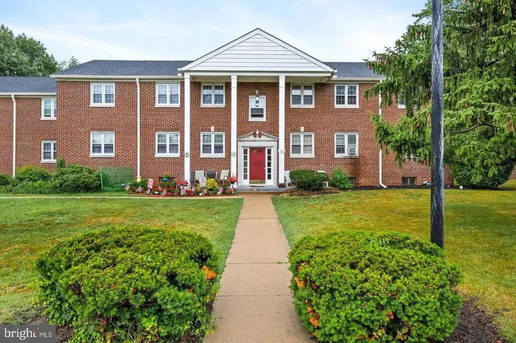 102-d Cherry Parke, CHERRY HILL