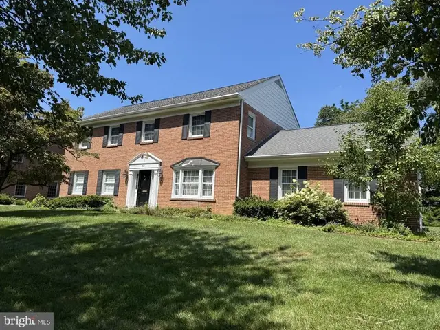321 Spalding Dr, Wilmington