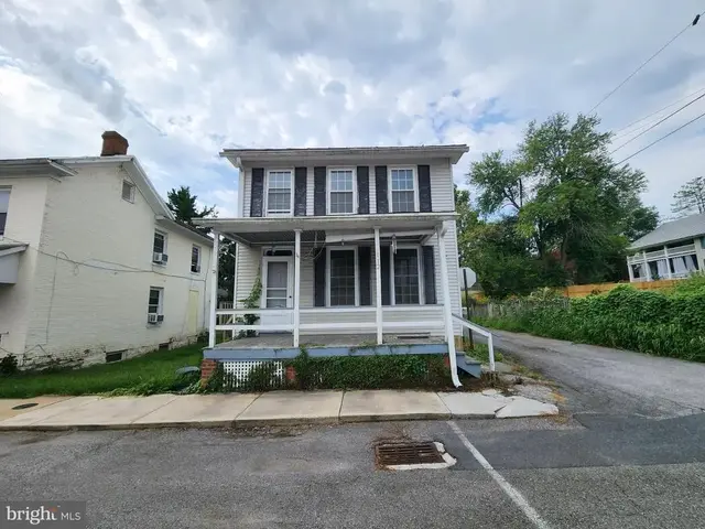 112 E Broadway St, Union Bridge