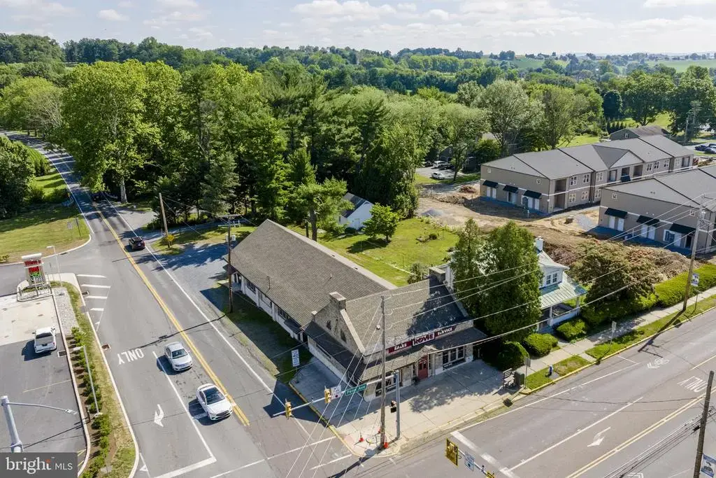 381 W Penn Ave, ROBESONIA