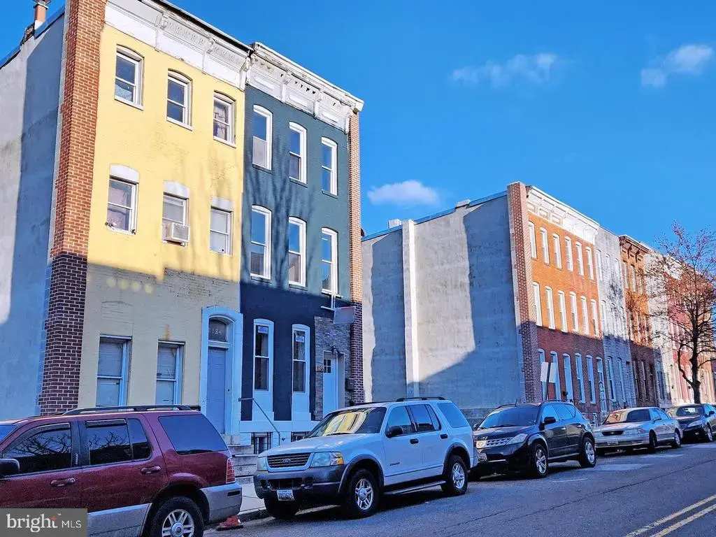 1136 N Carey St, BALTIMORE