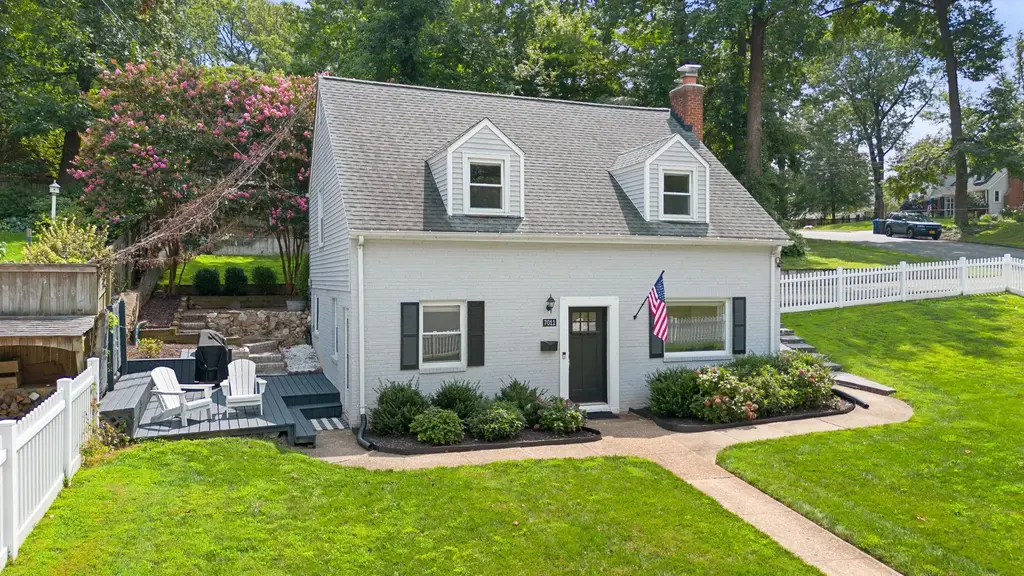 7011 Jefferson Ave, FALLS CHURCH