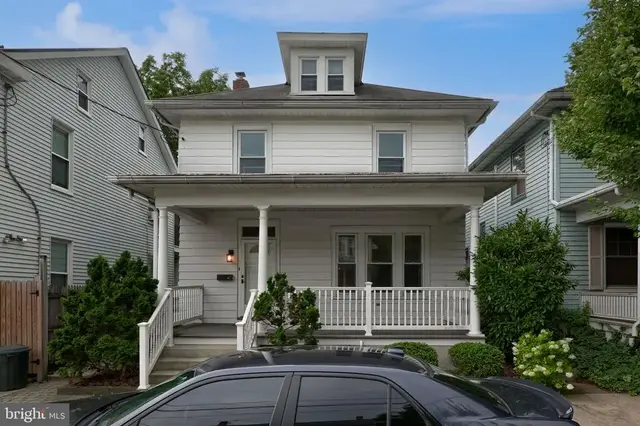 26 W Lemon St, Lititz