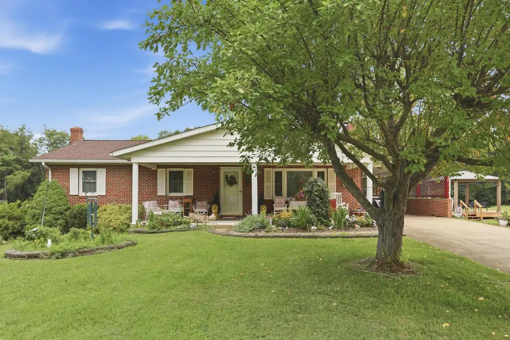 410 Saumsville Rd, MAURERTOWN