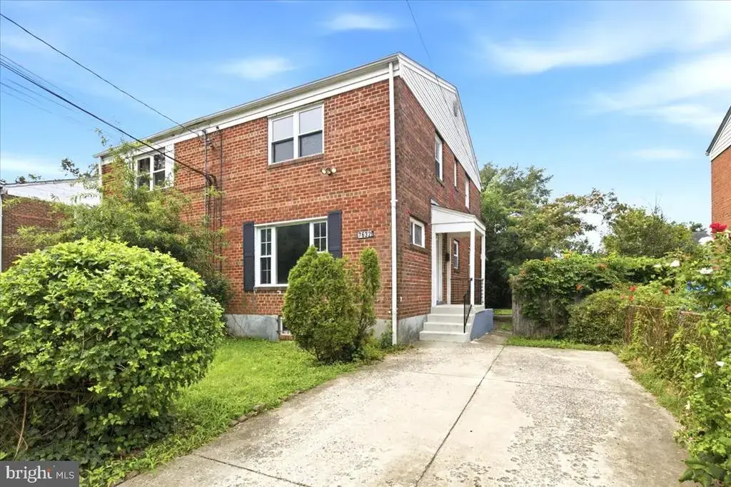 7632 W Park Dr, HYATTSVILLE