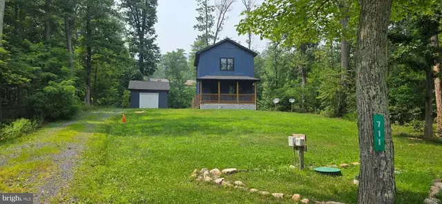 711 Fawn Dr, Winchester