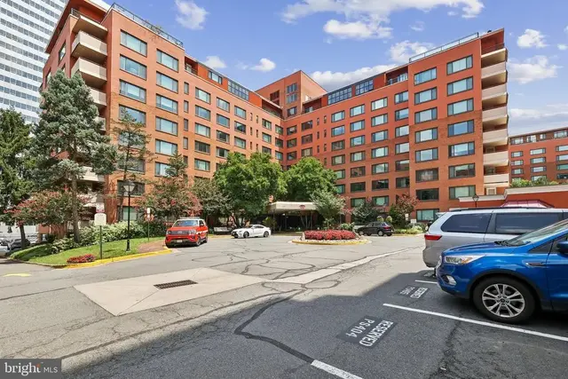 1021 Arlington Blvd #1138, Arlington
