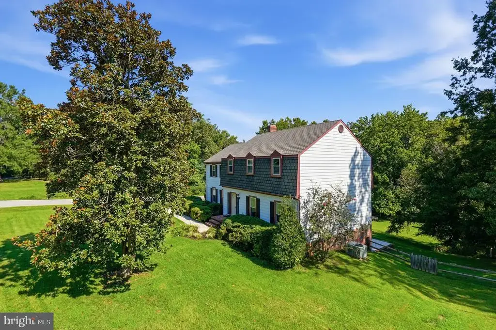 4 Wall, FREDERICKSBURG