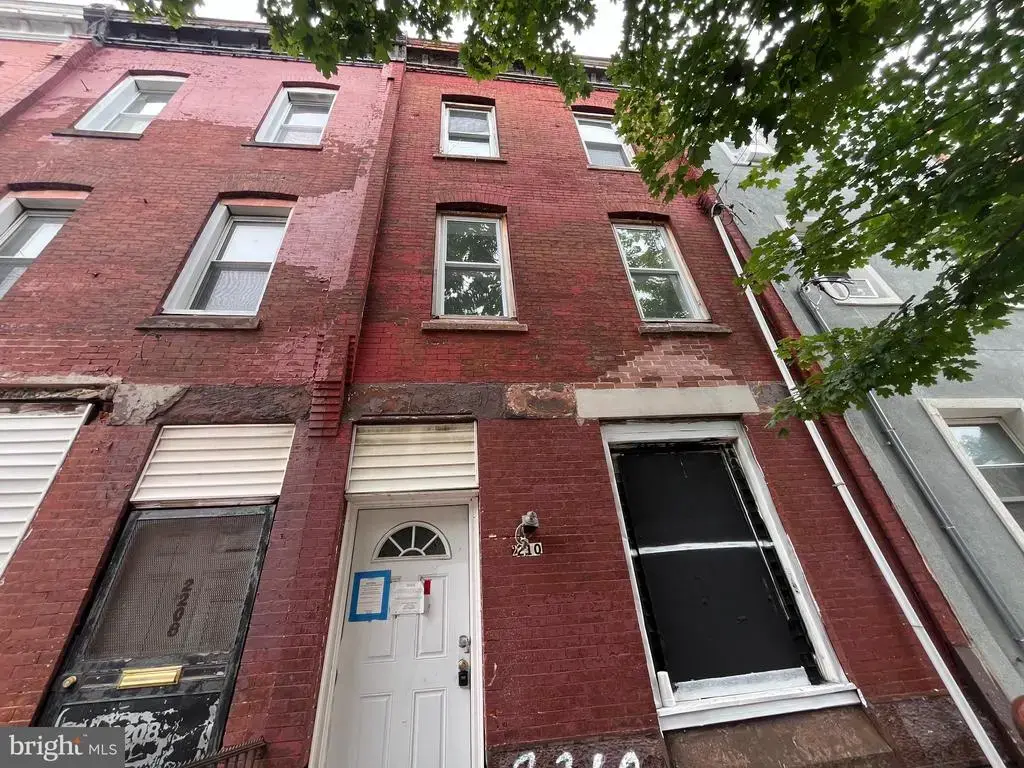 2210 N 17th St, PHILADELPHIA