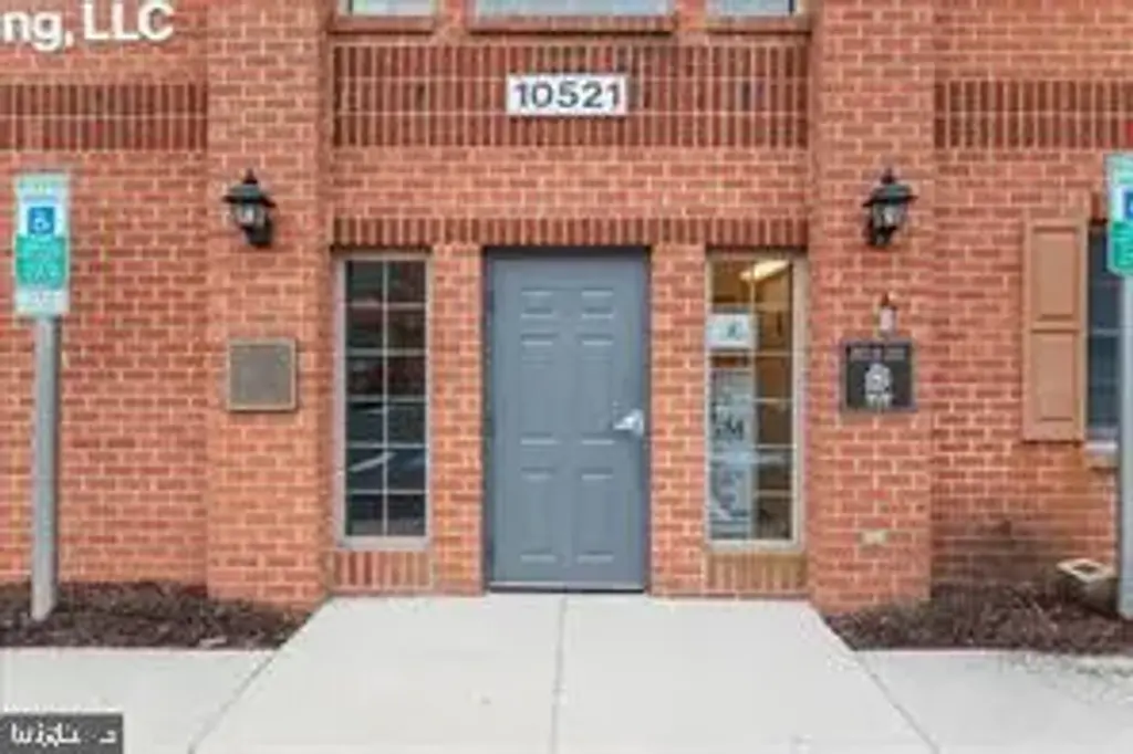 10521 Crestwood #201, MANASSAS