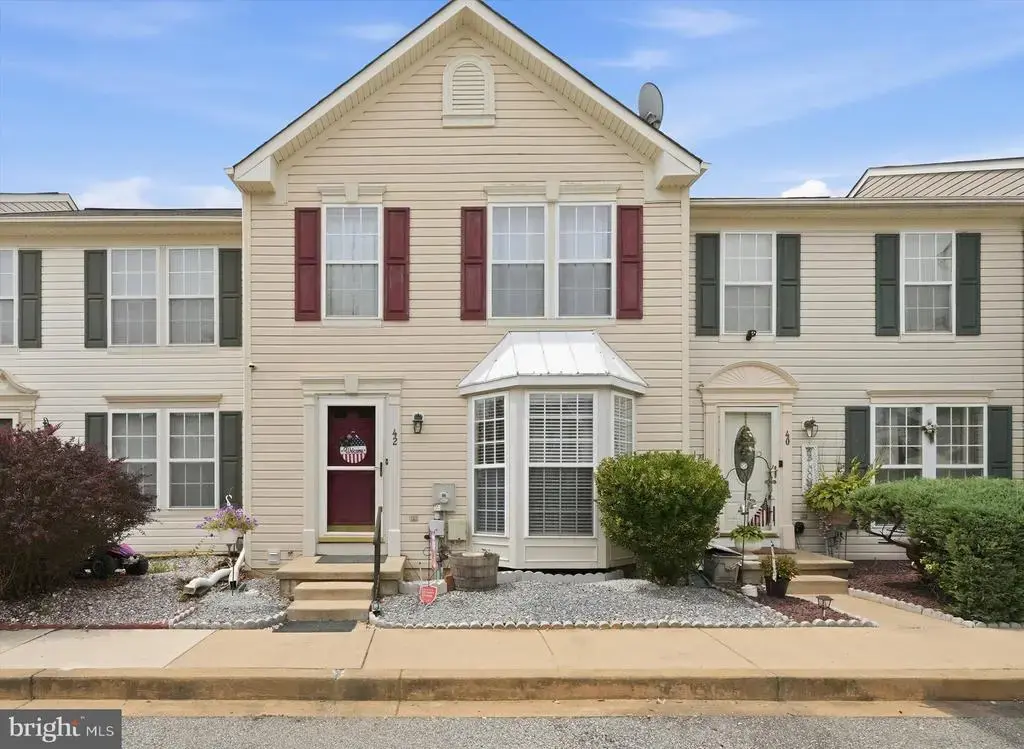 42 Bellwoode Dr, NEWARK