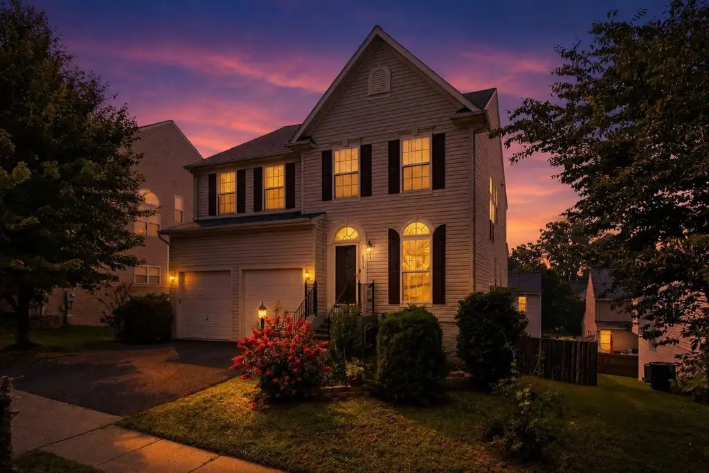 8016 Towering Oak Way, MANASSAS