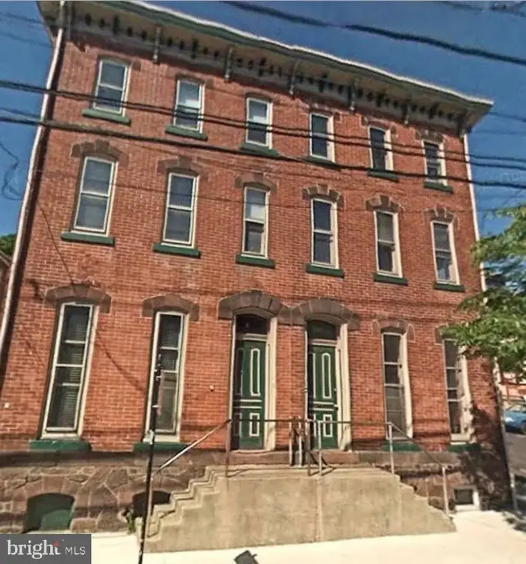 70 N Main St #2, SPRING CITY