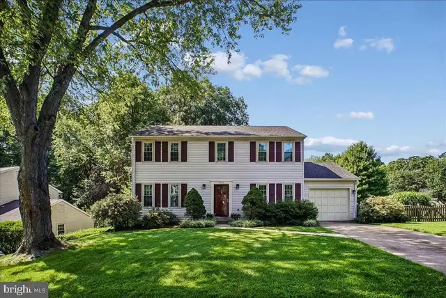 9357 Chestnut Knolls Dr, Fairfax