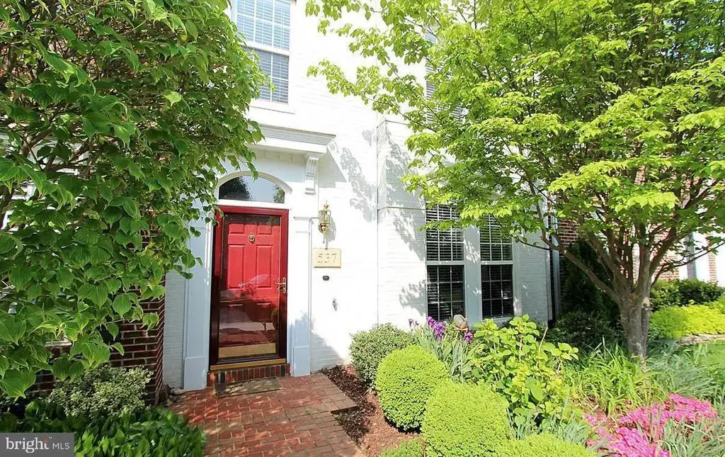 537 Longhorn Cres, ROCKVILLE