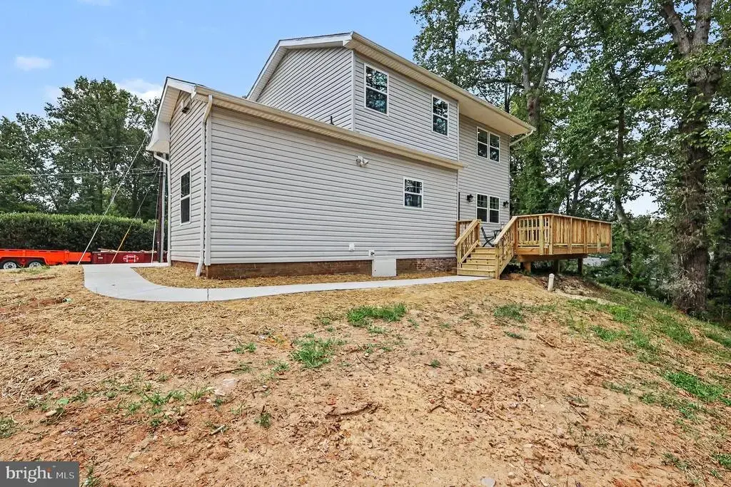 3179 Oakmont Ave, TRIANGLE