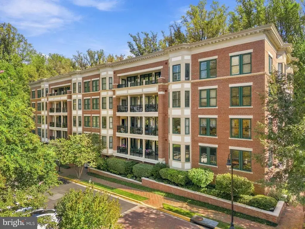 10401 Strathmore Park Ct #101, NORTH BETHESDA