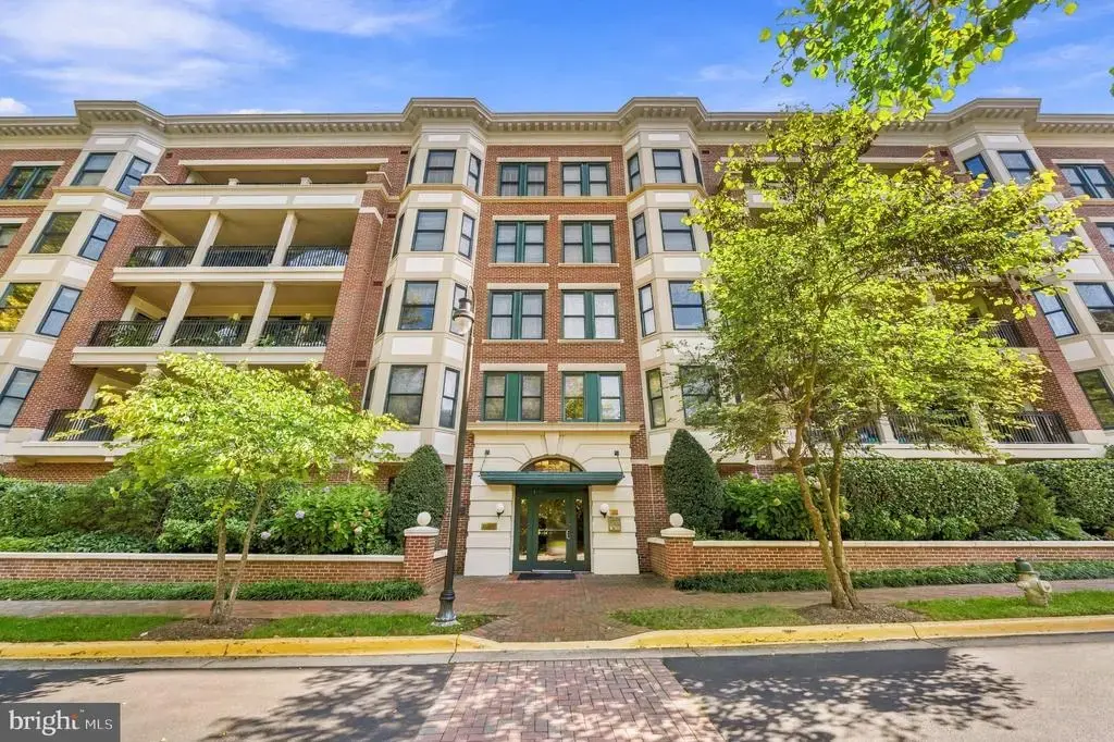 10401 Strathmore Park Ct #101, NORTH BETHESDA