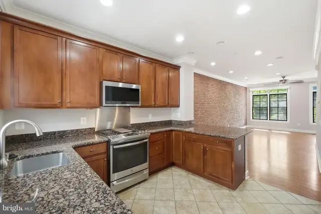 4404 Longfellow St, Hyattsville