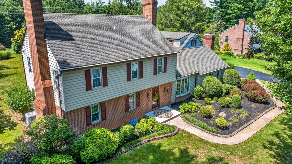 8 Tree Farm Ct, GLEN ARM