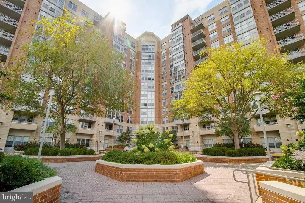 11800 Sunset Hills Rd #202, RESTON