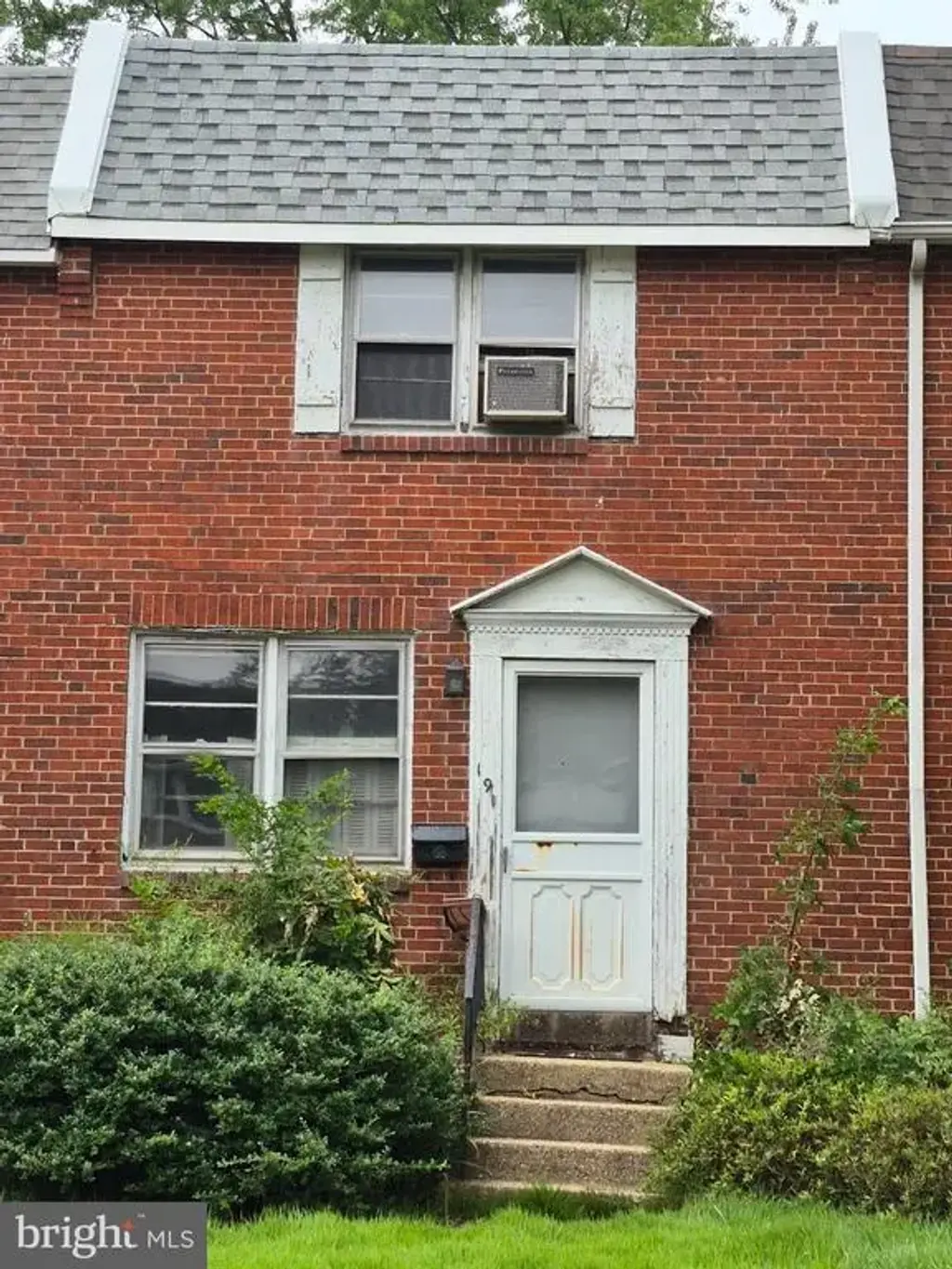 191 Madison Dr, NEWARK