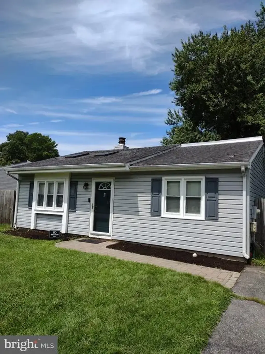 147 Piano Dr, NEWARK