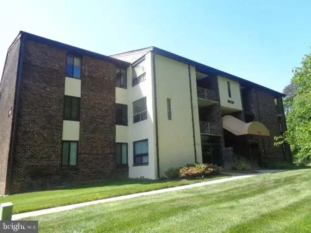 7814 Hanover Pkwy #304, GREENBELT