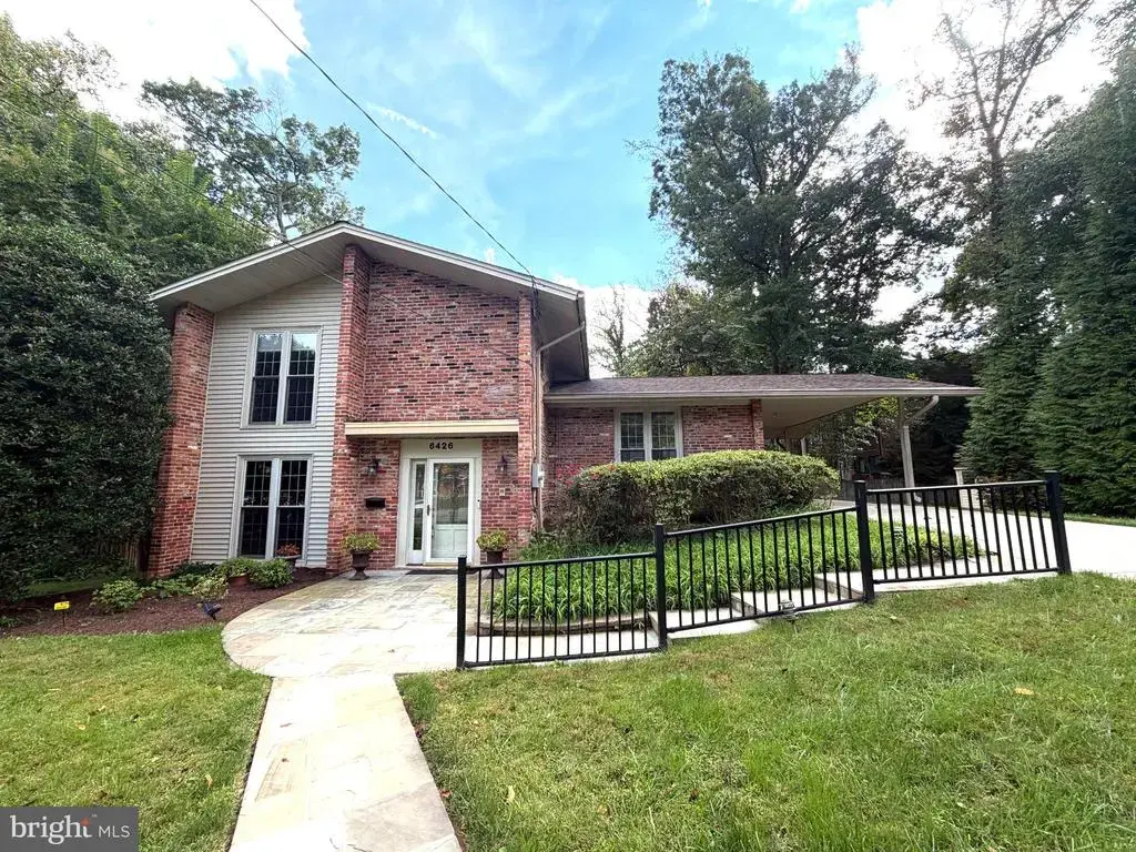 6426 Hollins Dr, BETHESDA