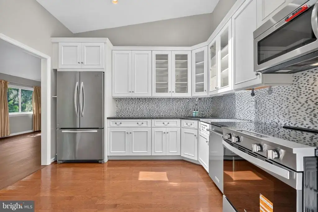 6 Youngs Farm Ct, ANNAPOLIS
