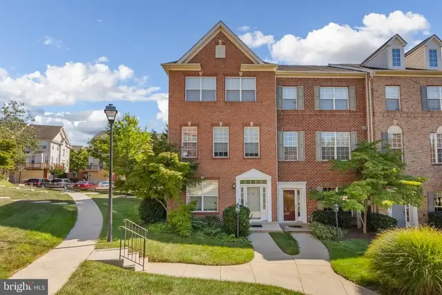 5214 Lynns Retreat Dr #144, Bowie