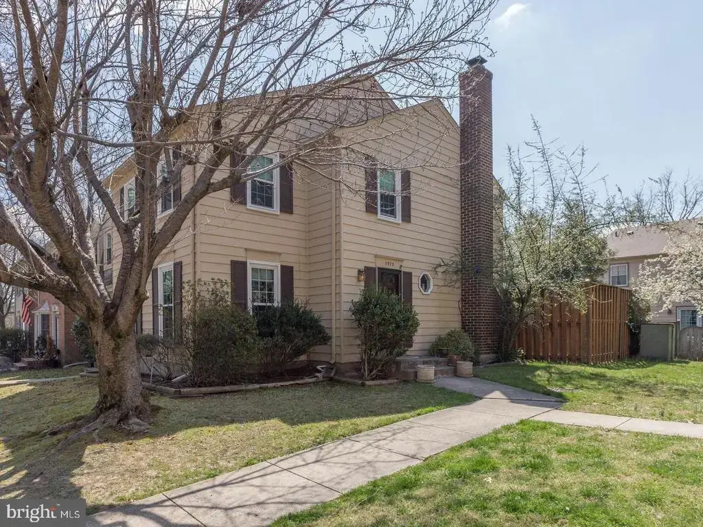 3975 Wilcoxson Dr, FAIRFAX