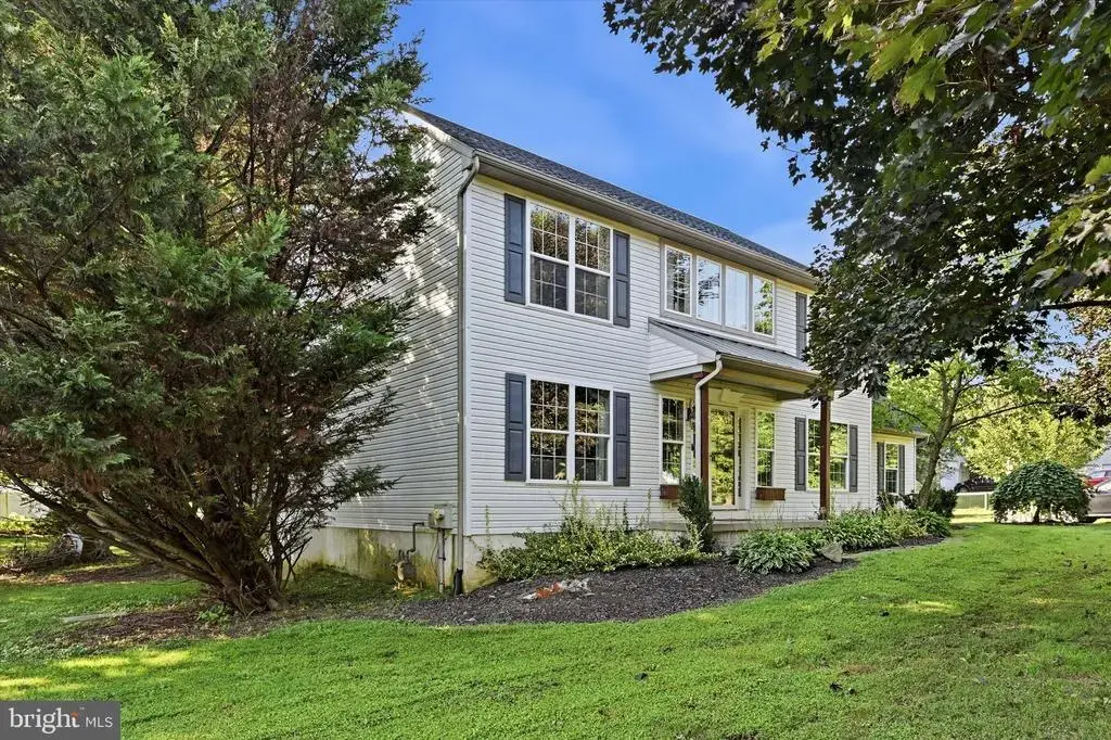 204 Country Dr, OXFORD