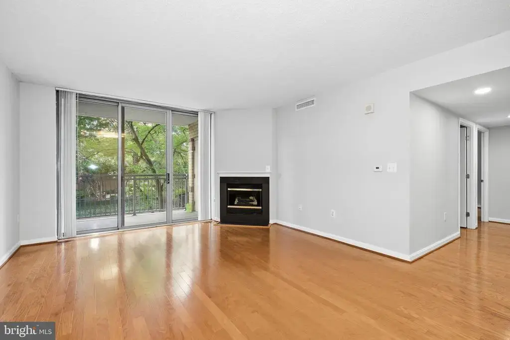 11710 Old Georgetown #227, NORTH BETHESDA