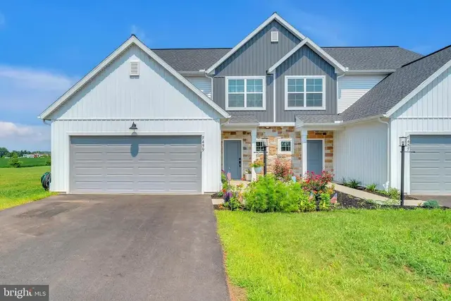 7459 Saint Patrick Ct, Abbottstown