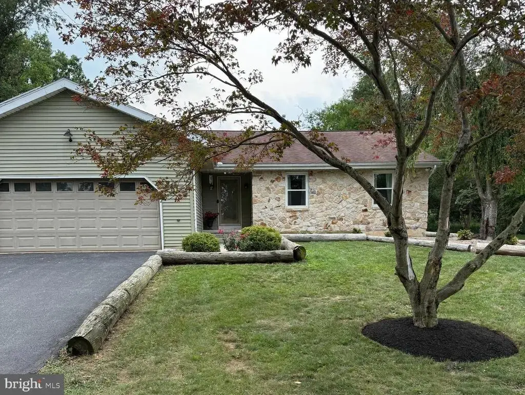 223 Pineview Dr, PALMYRA