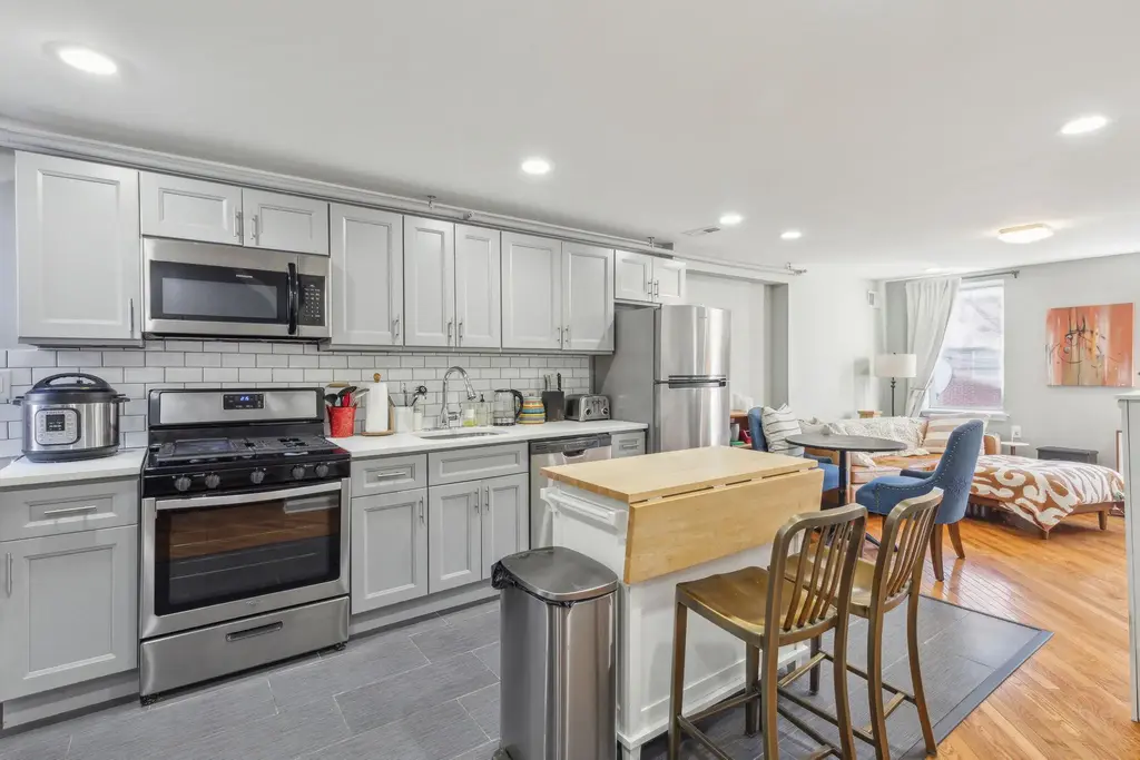 1711 S 6th St, PHILADELPHIA