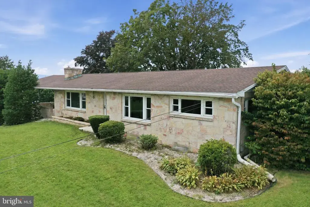 4560 Buchanan Trail East, WAYNESBORO