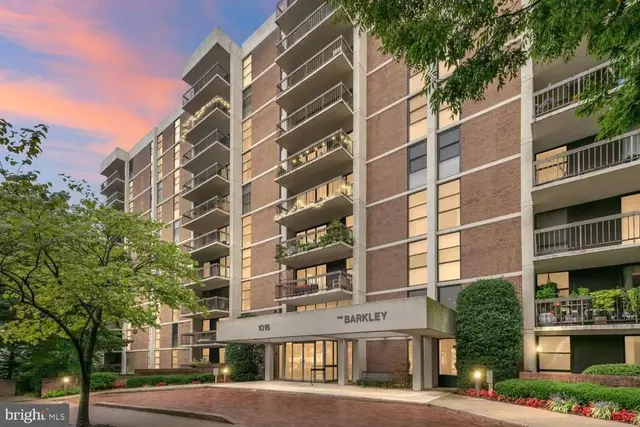 1016 S Wayne St #302, Arlington
