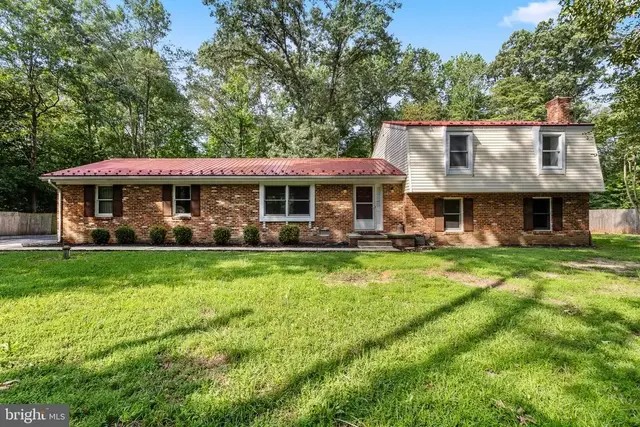 14117 Beverly Dr, Hughesville