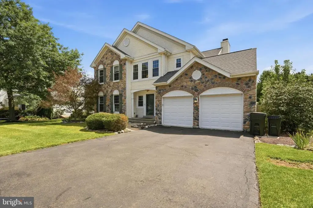 623 Coach Dr, NEW HOPE