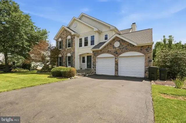 623 Coach Dr, New Hope