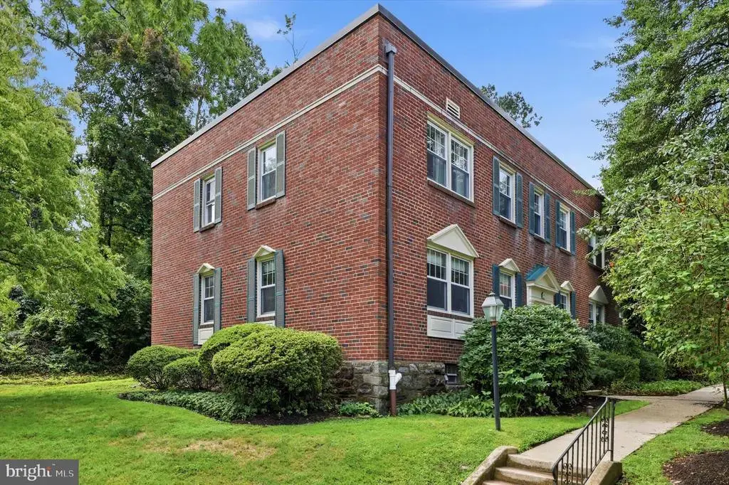500 E Lancaster Ave #127a, WAYNE