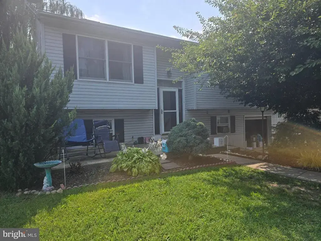 970 Valley Ln, POTTSTOWN