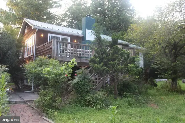 17220 Taylors Landing Rd, Sharpsburg