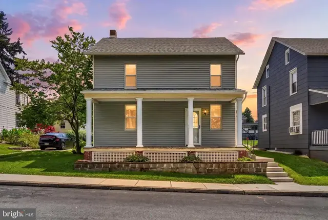 111 S 2nd St, Mount Wolf