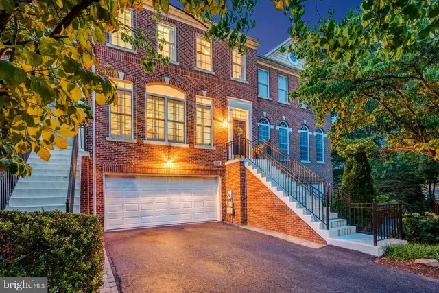 11604 Park Vista Blvd, Fairfax
